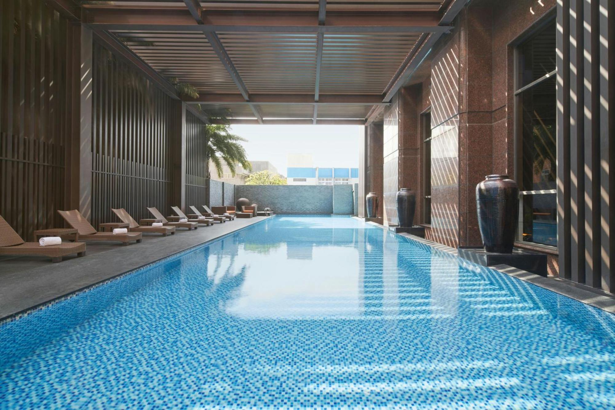 Sheraton Taitung Hotel Luaran gambar The swimming pool at The Hari